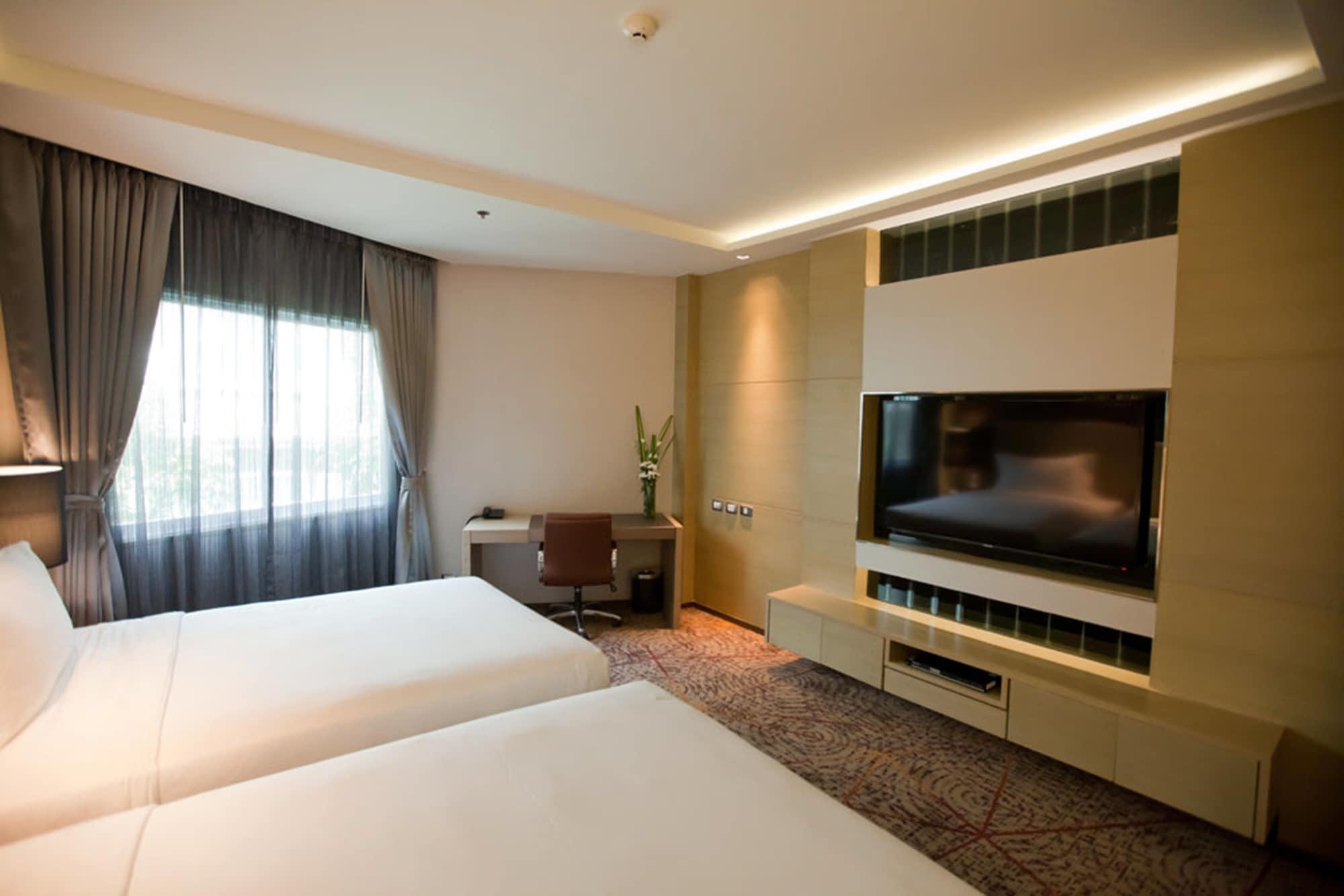 Graceland Bangkok By Grace Hotel - Sha Extra Plus Exterior foto