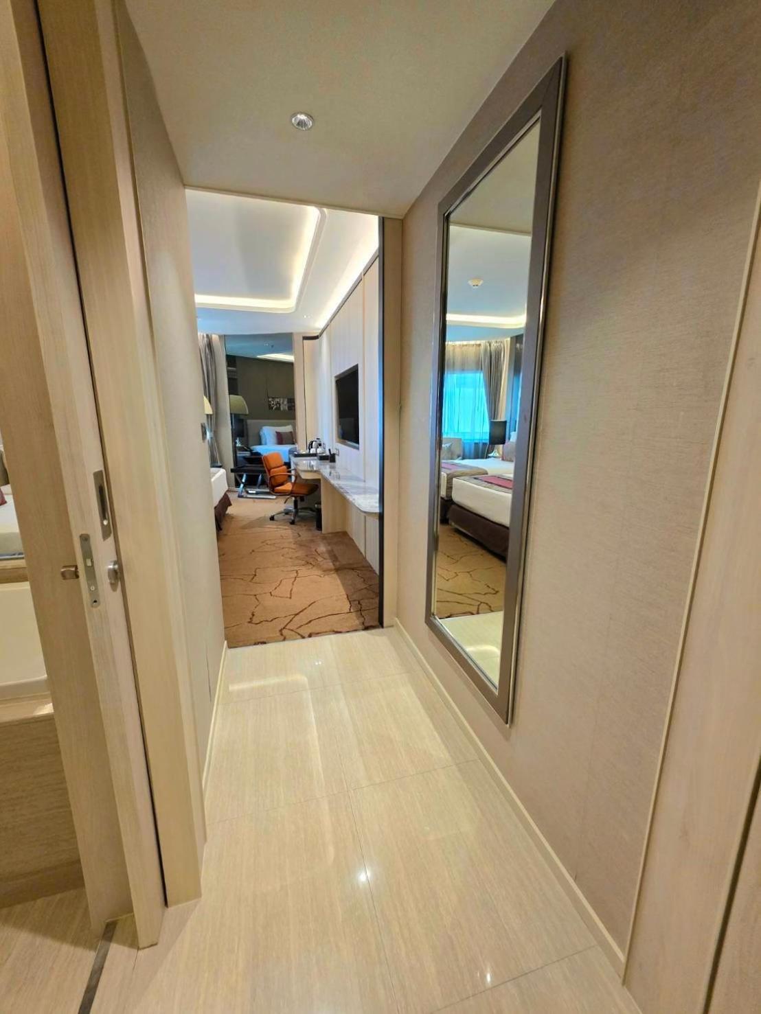 Graceland Bangkok By Grace Hotel - Sha Extra Plus Exterior foto