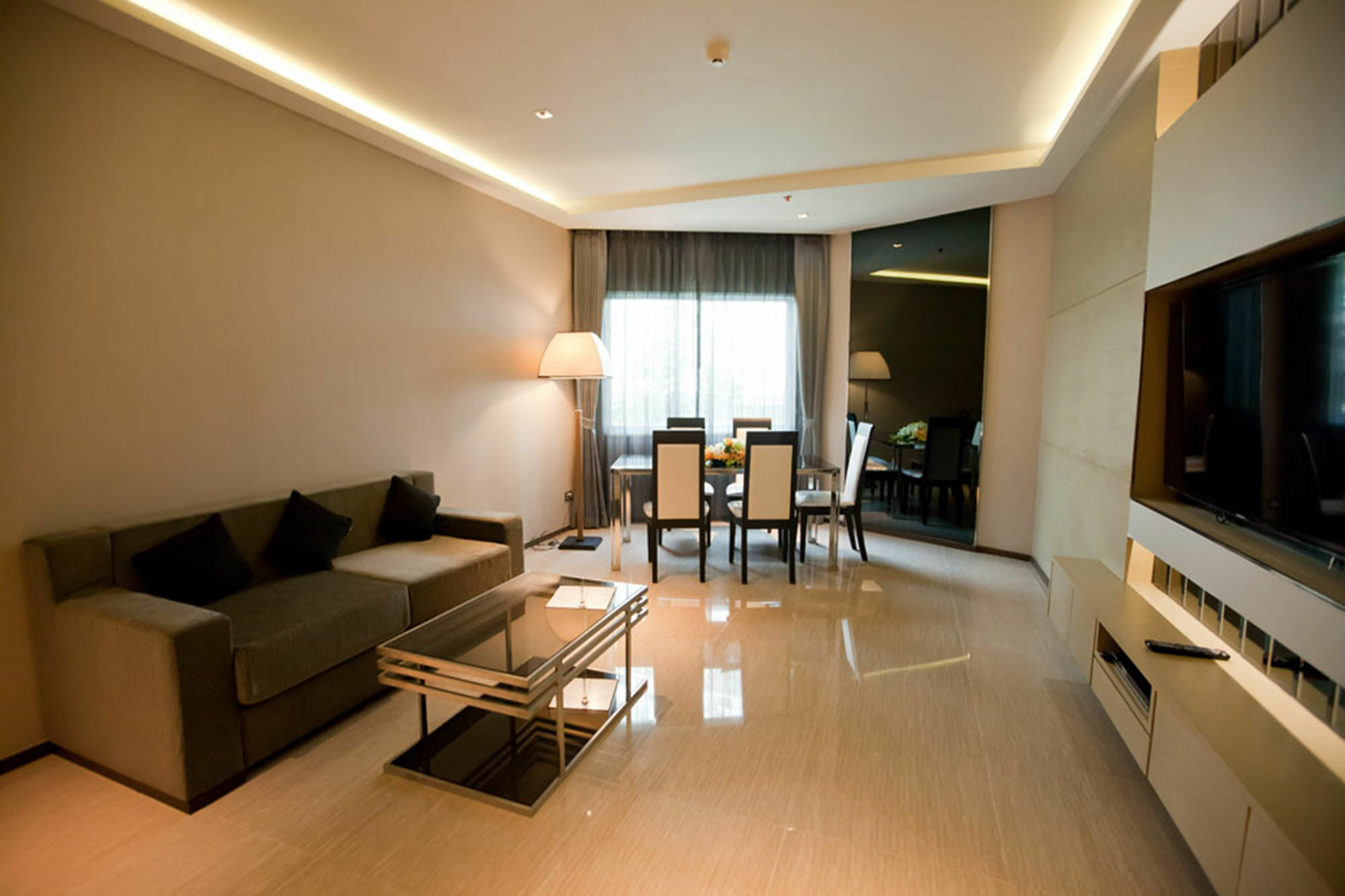 Graceland Bangkok By Grace Hotel - Sha Extra Plus Exterior foto